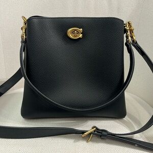 Coach willow bucket bag pebbled leather